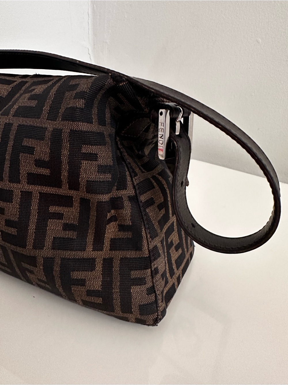 Fendi Black and Brown FF Logo Shoulder Bag - Picture 5 of 15